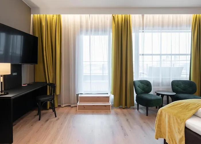 Thon Opera Hotel 4*