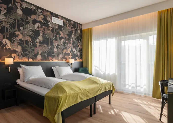 Thon Opera Hotel 4*